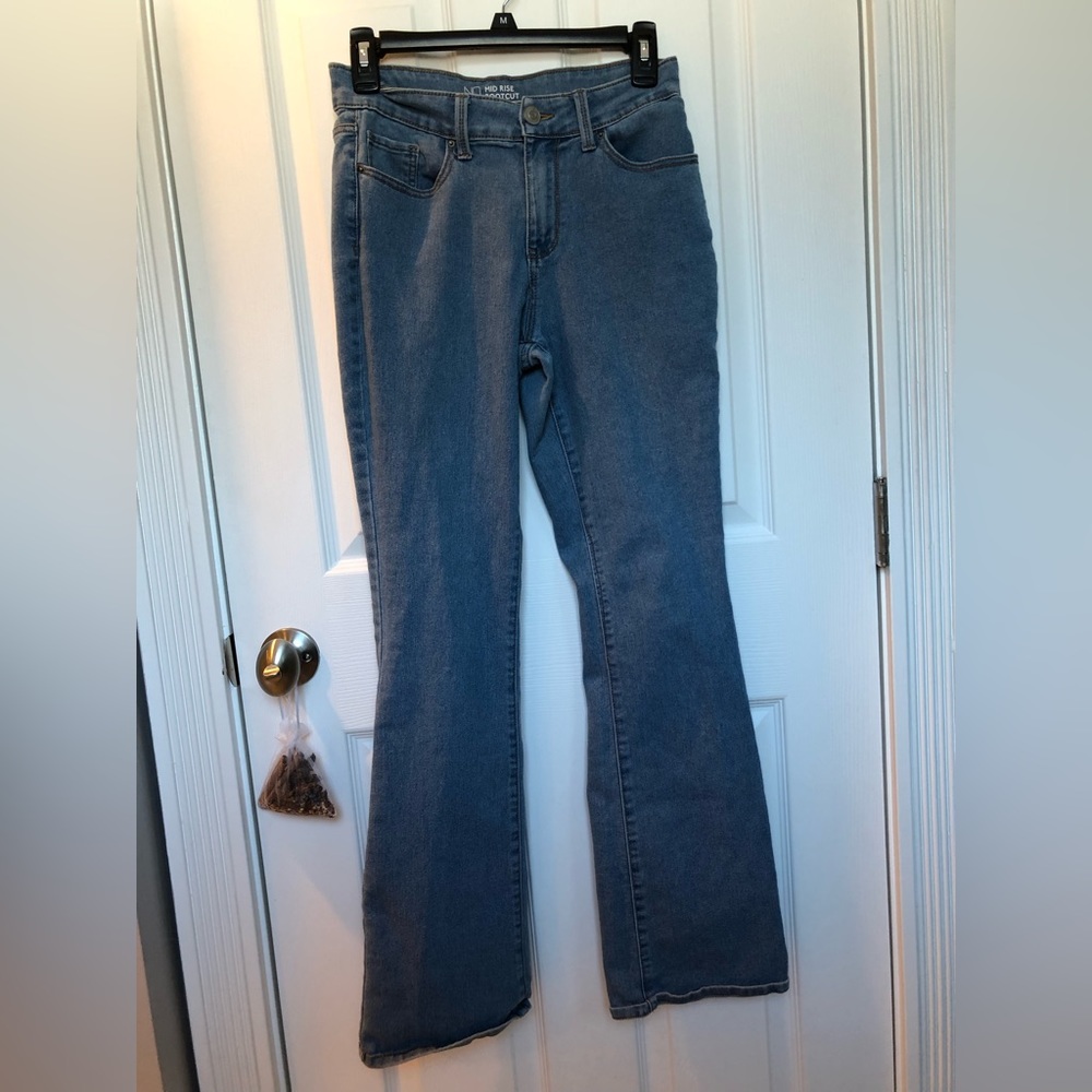 Boot cut blue jeans